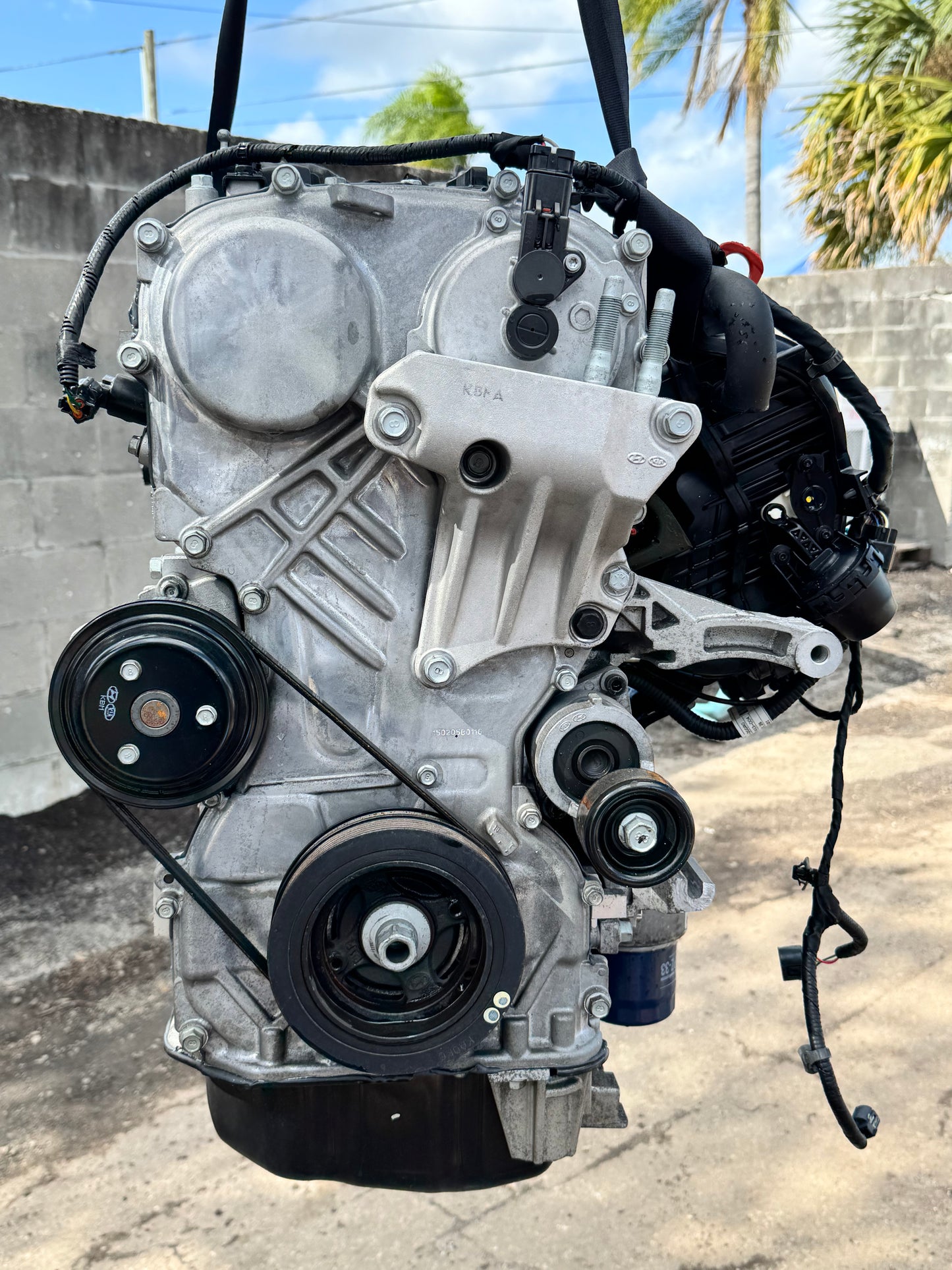 2017-2020 Hyundai Santa Fe 2.4L Used OEM Engine Assembly. 66k